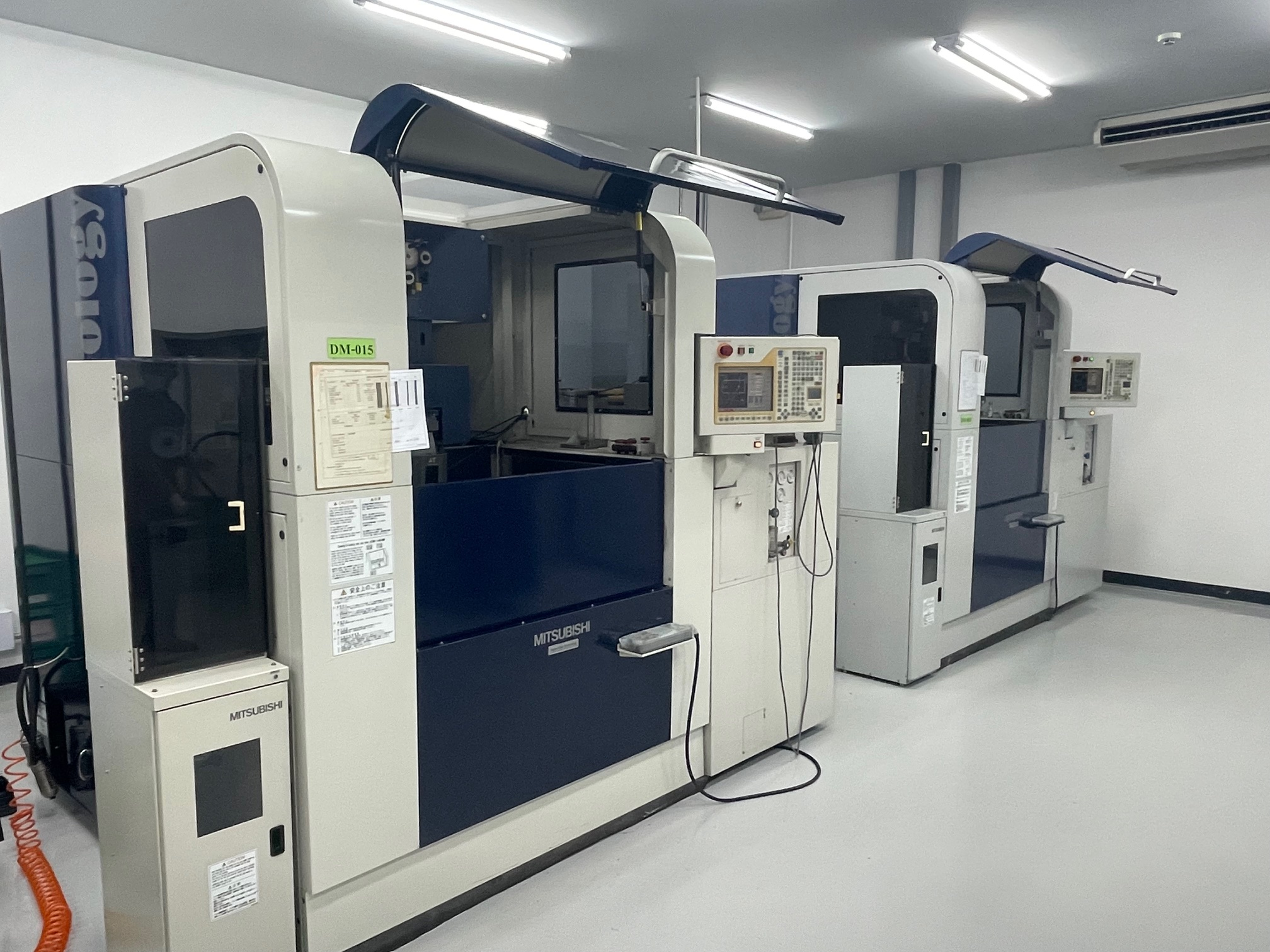 ワイヤ放電加工機 三菱電機 PA20